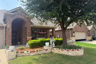 112 Rustic Oak Ln, McKinney, TX 75072 - Photo 2