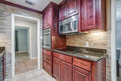1800 Briarcrest Lane, Arlington, TX 76012 - Photo 16