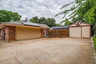 1800 Briarcrest Lane, Arlington, TX 76012 - Photo 38