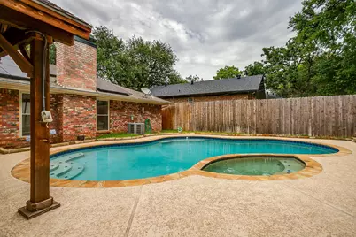 1800 Briarcrest Lane, Arlington, TX 76012 - Photo 36