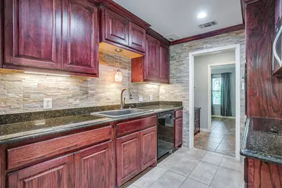 1800 Briarcrest Lane, Arlington, TX 76012 - Photo 16