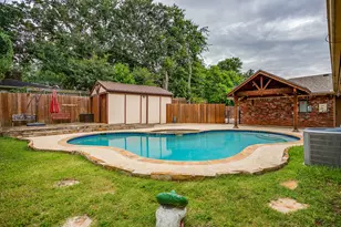 1800 Briarcrest Ln, Arlington, TX 76012 - Photo 36