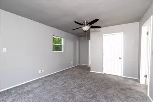 424 Wilshire Ave, Azle, TX 76020 - Photo 16