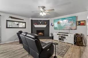 401 Hovenkamp St, Keller, TX 76248 - Photo 6