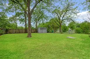 607 W 3rd St, Eddy, TX 76524 - Photo 14