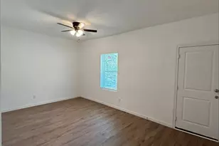 705 E Jones St, Sherman, TX 75090 - Photo 2