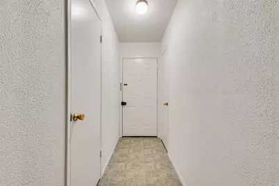 902 Dawnview Street, Arlington, TX 76014 - Photo 2