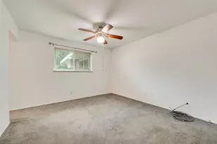 902 Dawnview St, Arlington, TX 76014 - Photo 10