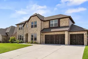 280 Sparkling Spgs Dr, Waxahachie, TX 75165 - Photo 2