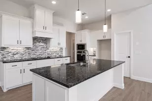 280 Sparkling Spgs Dr, Waxahachie, TX 75165 - Photo 6
