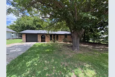 607 S Broad Street, Saint Jo, TX 76265 - Photo 18