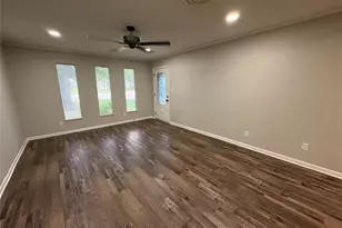 607 S Broad St, Saint Jo, TX 76265 - Photo 16