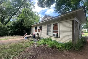 828 E Price St, Paris, TX 75460 - Photo 16