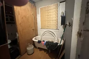 828 E Price St, Paris, TX 75460 - Photo 6