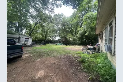 828 E Price Street, Paris, TX 75460 - Photo 14