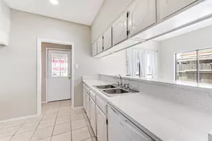 2408 Sherry St, Arlington, TX 76014 - Photo 10