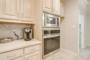 1100 Andromeda Way, Arlington, TX 76013 - Photo 6
