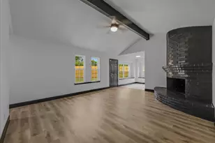 3950 Cypress Wood Ct, Fort Worth, TX 76133 - Photo 2