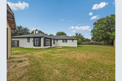 3950 Cypress Wood Court, Fort Worth, TX 76133 - Photo 26