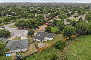 3950 Cypress Wood Ct, Fort Worth, TX 76133 - Photo 32