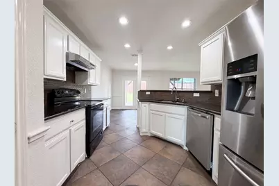 7702 Grey Goose Trail, Arlington, TX 76002 - Photo 2