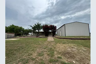 197 Private Road 4652, Rhome, TX 76078 - Photo 38