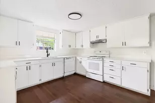 215 Folly Beach Dr, Lake Dallas, TX 75065 - Photo 8