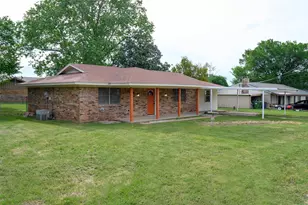 820 N Ave A, Springtown, TX 76082 - Photo 2
