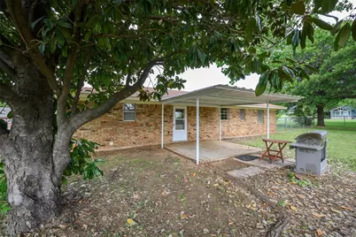 820 N Avenue A, Springtown, TX 76082 - Photo 24