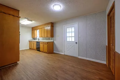 820 N Avenue A, Springtown, TX 76082 - Photo 10