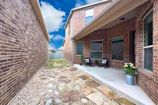 717 10th St, Argyle, TX 76226 - Photo 6