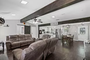 224 Crockett, Hewitt, TX 76643 - Photo 6