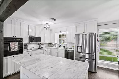 224 Crockett, Hewitt, TX 76643 - Photo 8