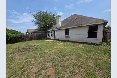 608 Prairie Gulch Drive, Fort Worth, TX 76140 - Photo 6