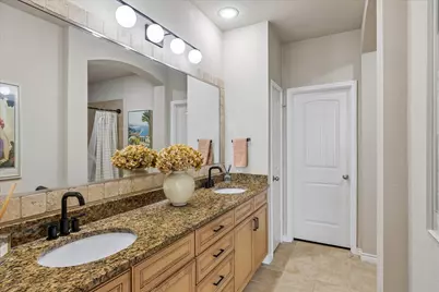 950 Henderson Street #1220, Fort Worth, TX 76102 - Photo 6