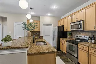 950 Henderson St, Fort Worth, TX 76102 - Photo 4