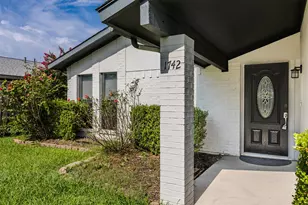 1742 Delaford Dr, Carrollton, TX 75007 - Photo 4
