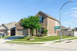 1337 Zanna Grace Way, Fort Worth, TX 76052 - Photo 2