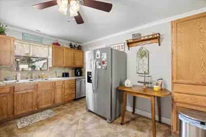 2022 Long Creek Court, Granbury, TX 76049 - Photo 10
