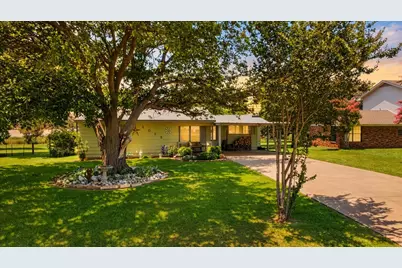 2022 Long Creek Court, Granbury, TX 76049 - Photo 2