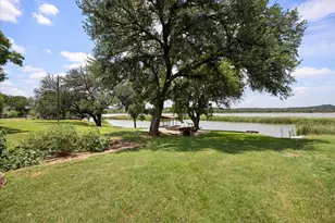 2022 Long Creek Ct, Granbury, TX 76049 - Photo 26