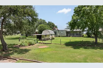 2022 Long Creek Court, Granbury, TX 76049 - Photo 34