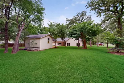 715 Kiowa Drive E, Gainesville, TX 76240 - Photo 34