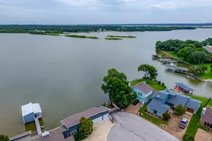 624 Harbor Cir, Azle, TX 76020 - Photo 36