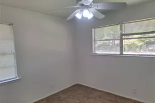 513 Simmons Dr, Euless, TX 76040 - Photo 18