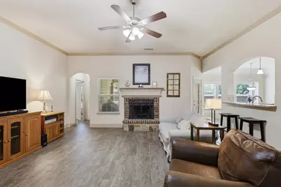 317 Delaware Street, Burleson, TX 76028 - Photo 24