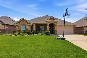 317 Delaware St, Burleson, TX 76028 - Photo 4