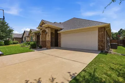 317 Delaware Street, Burleson, TX 76028 - Photo 2