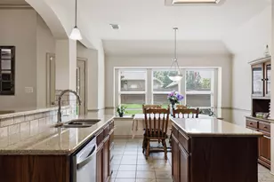 317 Delaware St, Burleson, TX 76028 - Photo 20