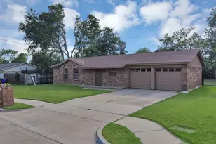 6621 Perdido Dr, Watauga, TX 76148 - Photo 2
